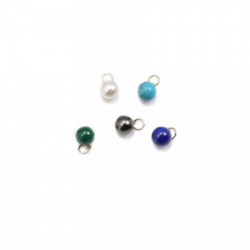 Bélières avec des pierres différentes