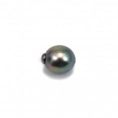 Tahitian cultured pearl in drop shape