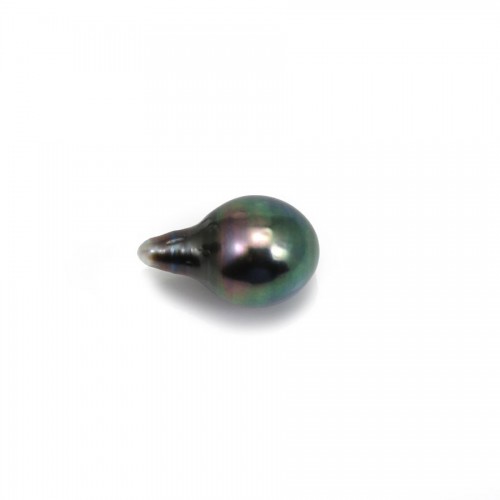 Tahitian cultured pearl in drop shape