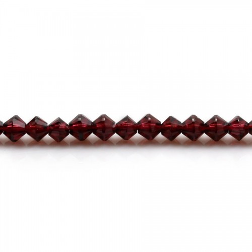 Grenat,en forme de toupie facette 4mm x 39cm