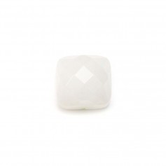 Cabochon de jade blanc, de forme carré facetté 10mm x 1pc