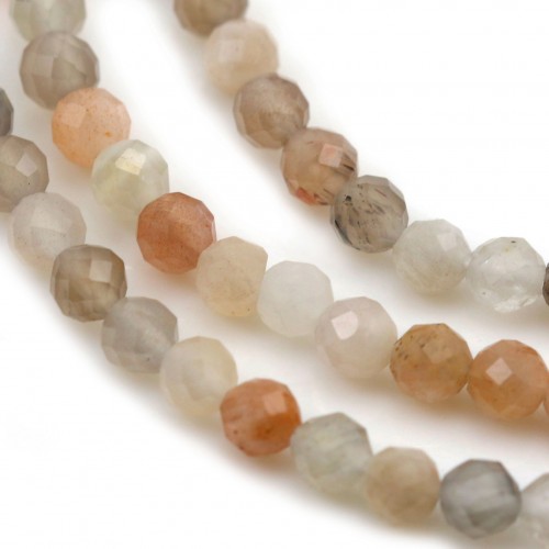 Moonstone in the shape of a faceted roundel, in size of 2-3mm x 39cm