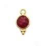 Breloque en Pierre traitée couleur rubis ronde facettée serti argent 925 doré à l'or fin 7x13mm x 1pc