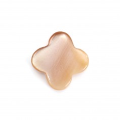 Nacre rose en forme de trèfle 10mm x 4 pcs