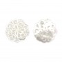 Nacre blanche ajourée motif floral 18mm x 1pc