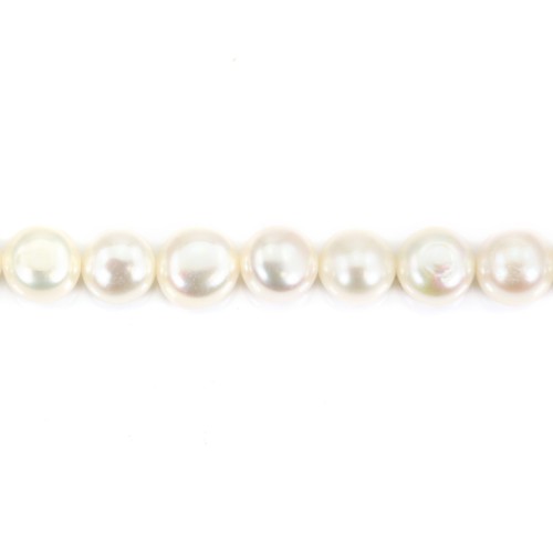 Freshwater cultured pearl, white, button 9-10mm x 35cm