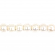 Freshwater cultured pearl, in white color, in round shape, 8-9mm x39 cm