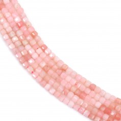 Opale rose en forme de cube facette 2mm x 40cm