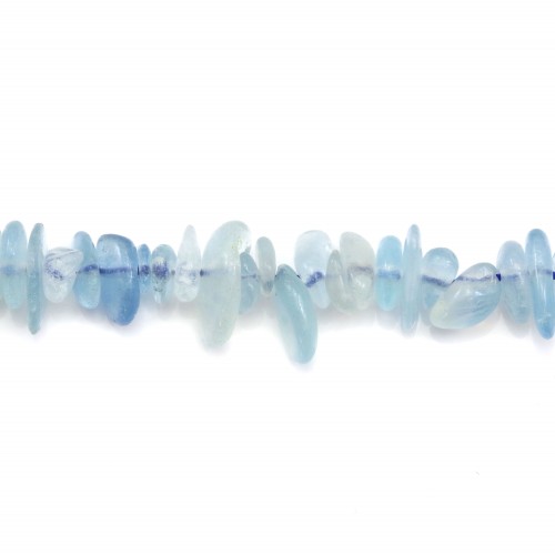Aquamarine forms in chips x 80cm