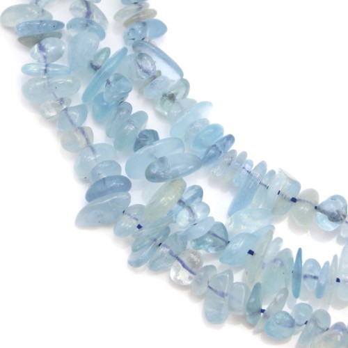 Aquamarine forms in chips x 80cm