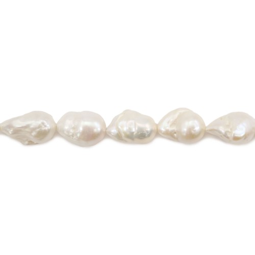 Freshwater cultured pearls, white, baroque, 13-14mm x 40cm