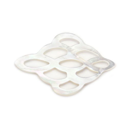Madreperla bianca stilizzata traforata 25x40mm x 1 pezzo