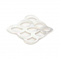 Madrepérola branca estilizada vazada 25x40mm x 1 peça