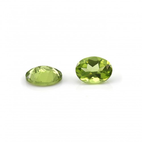 Peridoto incastonato, taglio ovale 5x7mm x 1pz