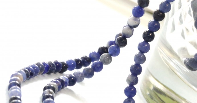 Sodalite: storia, origine, composizione, virtù, significato e ricarica della pietra