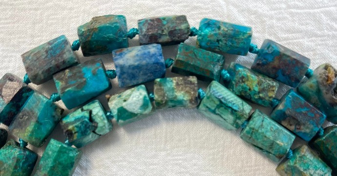 Azurit Chrysokoll: Geschichte, Herkunft, Zusammensetzung, Tugenden, Bedeutung und Aufladung des Steins