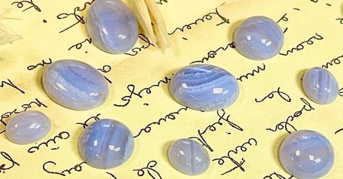 Chalcedony: History, Origin, Composition, Virtues, Meaning and Recharging of the stone