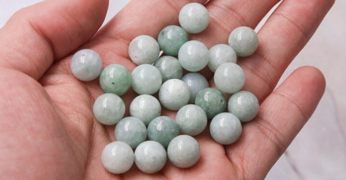 Jade: History, Origin, Composition, Virtues, Meaning and Recharging of the stone